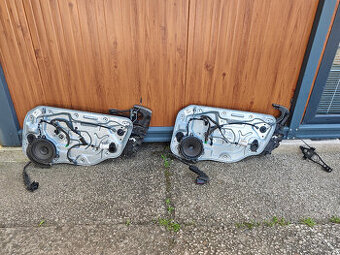 přední stahovačky Volvo V50