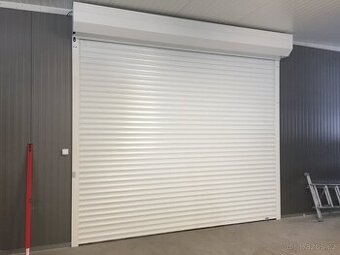 Rolovací garážová vrata