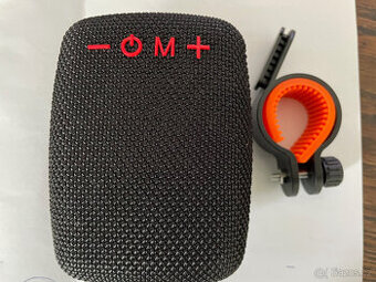 bezdrátový BT reproduktor s FM rádiem za 300,-