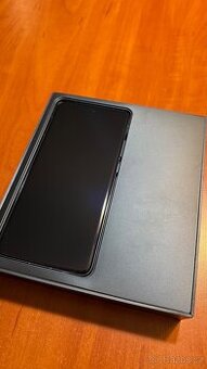 Mobilní telefon značky Vivo X200 Pro