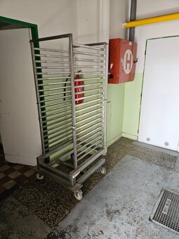 Vozik do konvektomatu