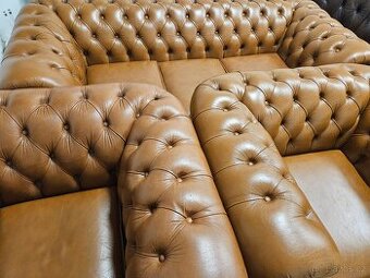 CHESTERFIELD ŠTÝL,BLEDO HNEDÁ KOŽENÁ SÚPRAVA 3+1+1