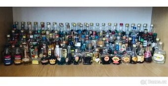 Mini lahvicky alkoholu