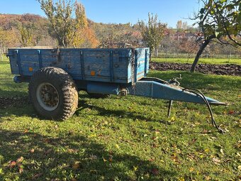 Sklopná vlečka za traktor