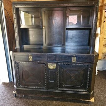 Starožitný příborník a komoda