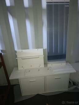 Předsíňová stěna