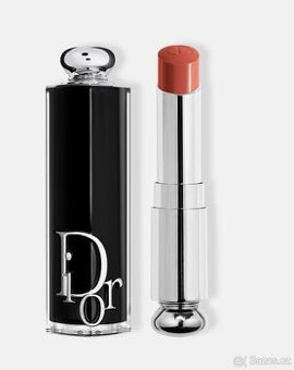 DIOR ADDICT Lesklá plnitelná rtěnka