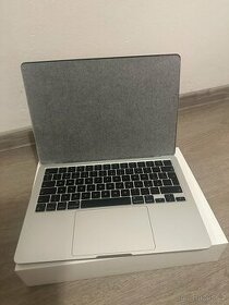 ZÁNOVNÍ MacBook Air 13 M2 stříbrný