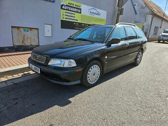Volvo V40 Combi 1,8i Benzín, 90KW