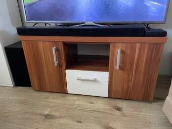 stolek pod tv