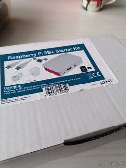 Raspberry PI 3B+ Starter Kit rozbaleny