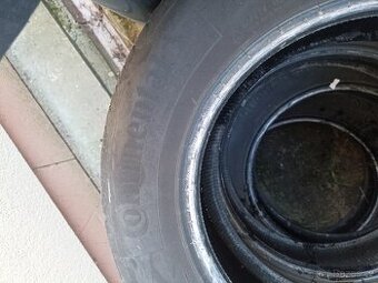 Prodám sadu letní pneu Continental 215/65 R16 98H - 1