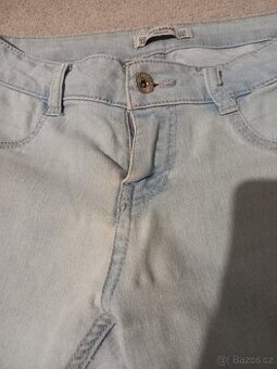 Džíny Pull&Bear 36 světle modré elasticke
