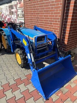 Malotraktor Mitsubishi MT1601D s čelním nakladačem
