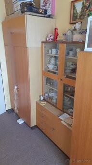 Za odvoz skříně i s nástavcem,skleněné skříňky,knihovna