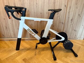 Cyklotrenažér Zwift Ride se zátěží Wahoo Kickr Kore