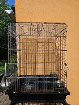 Prodám velkou klec na papouška