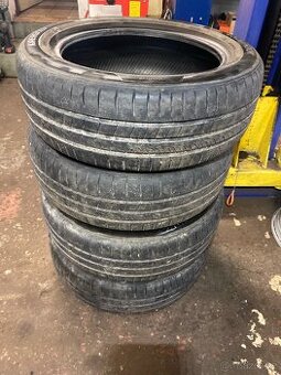 195/55R16 87H