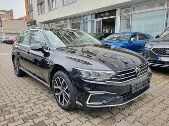 VW Passat B8 GTE Variant 1.4TSI 160kW DSG - záruka Autodraft