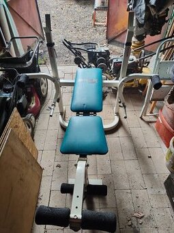 Posilovací lavice bench press