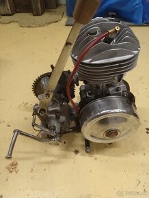 Motor Jawa 250 speciál přírubovka - 1