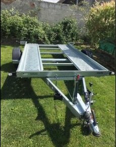 Plaťák, Autopřepravník