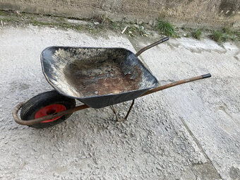 Stavební kolečko ruční starší za 600 kč