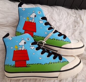 SPORTOVNÍ TENISKY SNOOPY® PEANUTS - vel 35