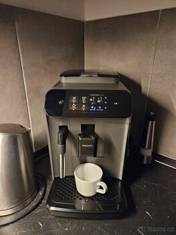 Prodám téměř nový kávovar Philips EP08/24