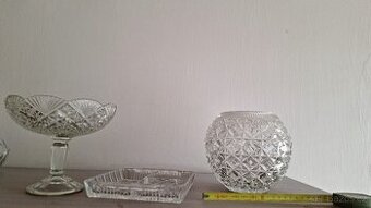 více než 100 věcí z pozůstalosti - obrazy, vázy, mísy, sošky