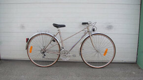 Peugeot, 1984, krásný originál, "šampaň" perleť