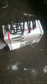 Prodám zadní pera Škoda Superb