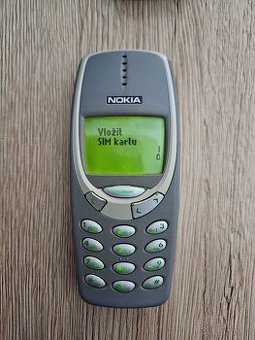 Nokia 3310 v šedobílém provedení