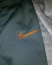 Nike šedé tepláky, velikost M