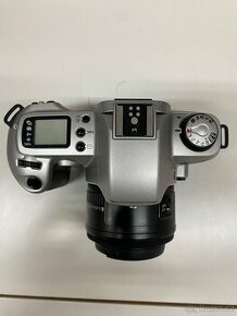 Canon EOS 500N + 50mm objektiv - analogová zrcadlovka
