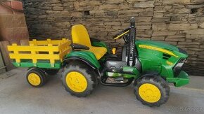 Elektrický traktor John Deere ground force