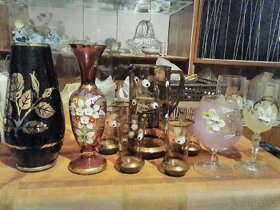 Sklo váza skleničky zdobene