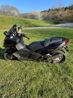 Aprilia SRV 850