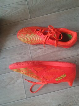 Boty do tělocvičny Adidas vel. 43,5