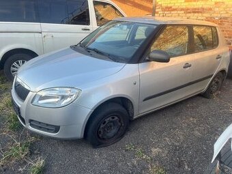 Škoda Fabia 2 II 1.2 6v CHF 44kw 2009 9102 9156 díly z vozu