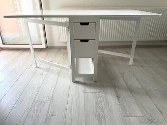 Livarno skladaci jidelni stul