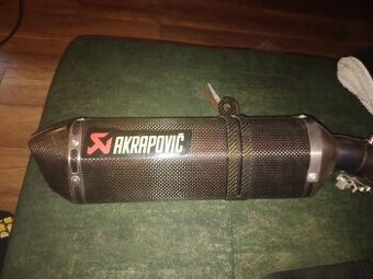 Výfuk Akrapovic - 1