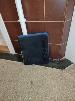 Podsedák na invalidní vozík