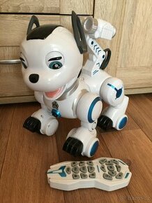 Robopes se zvukovými a světelnými efekty