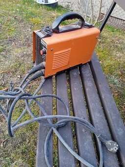 Svarovaci invertor - 1