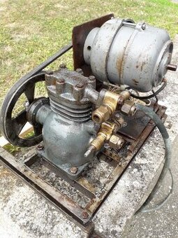 Kompresor funkcni dvouvalec pekny stav