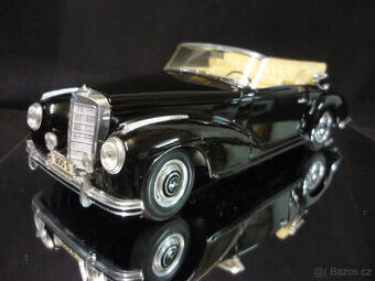 Mercedes Benz 300 S 1955 Maisto 1/18