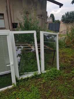 Plastove okna s ramom, dvojsklo