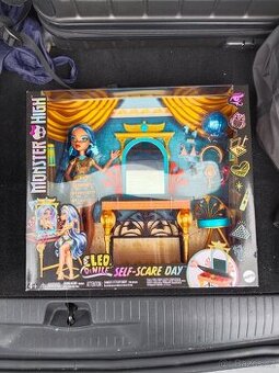 Monster high Cleo de Nile Self scare day
