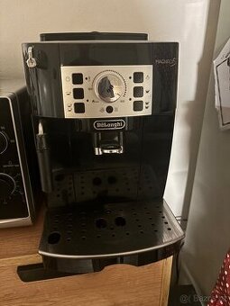 Kávovar DeLonghi Magnifica S